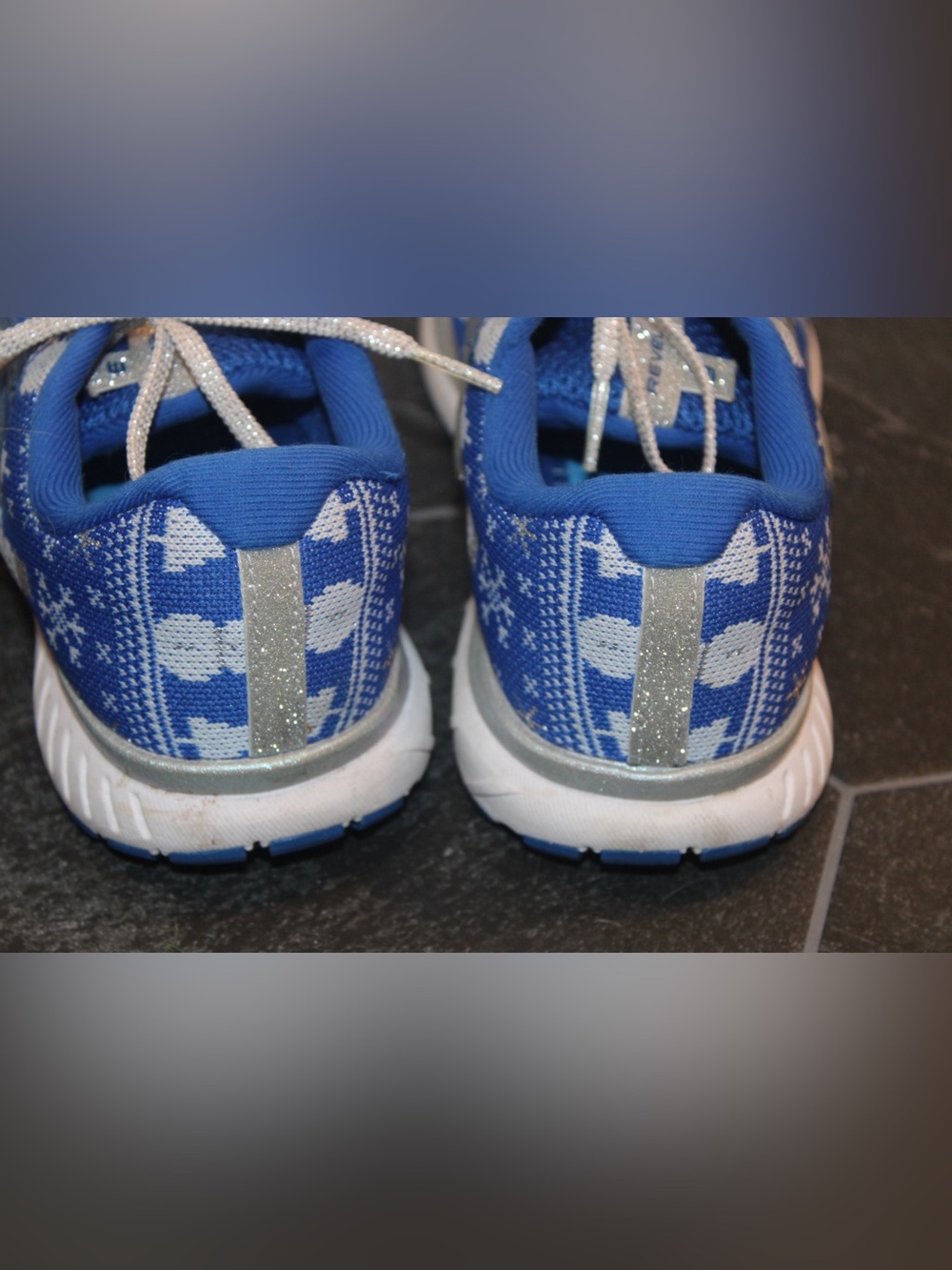 Brooks Revel 3 Run Merry Christmas Blue Women's Size 6.5 - No Insoles - Picture 5 of 15